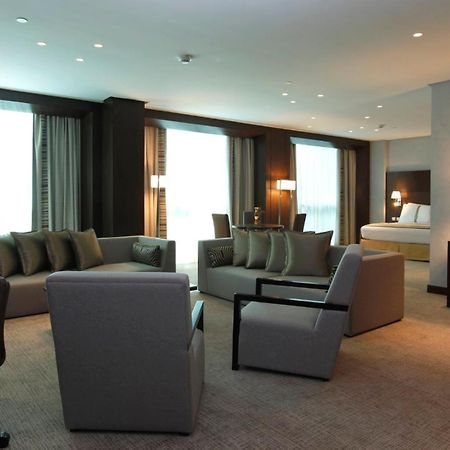 Holiday Inn Meydan By Ihg Riaad Buitenkant foto