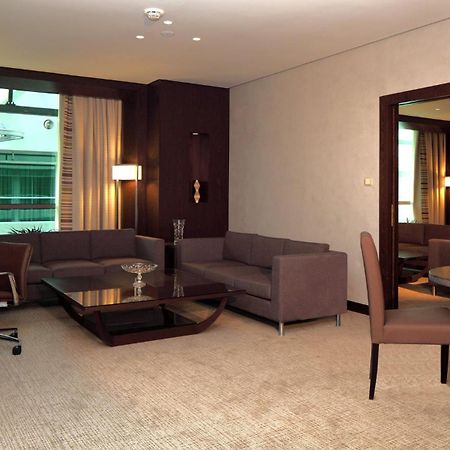 Holiday Inn Meydan By Ihg Riaad Buitenkant foto