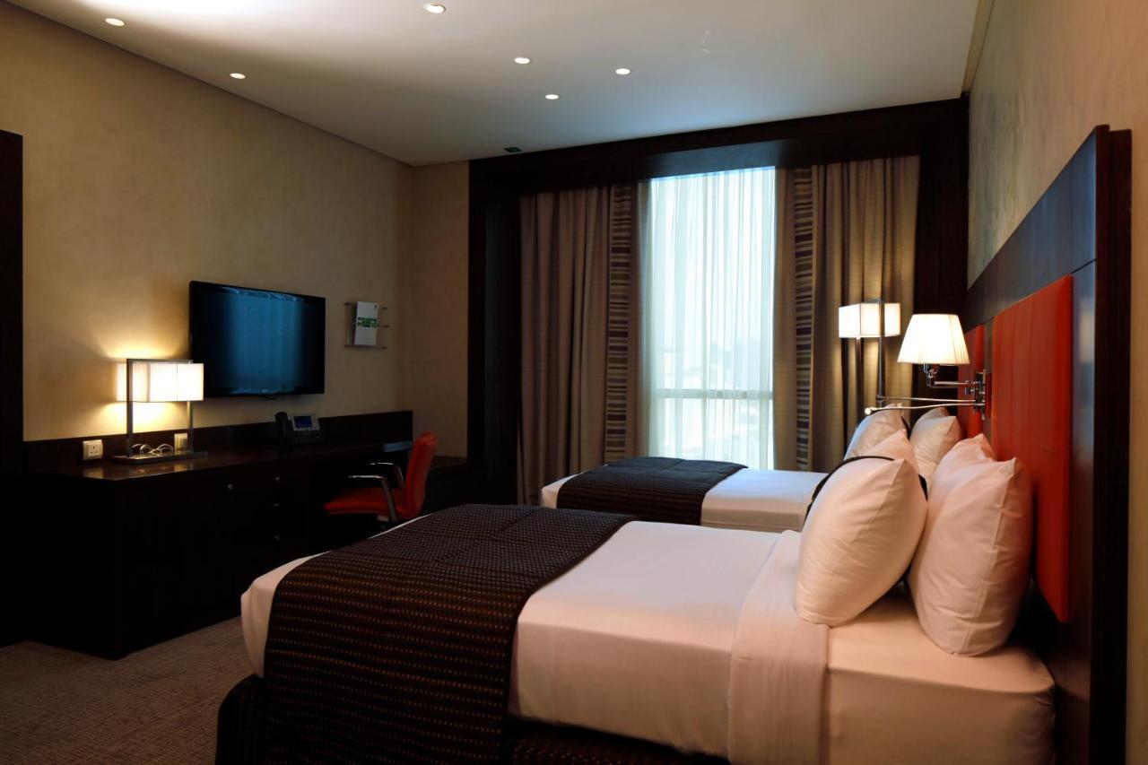 Holiday Inn Meydan By Ihg Riaad Buitenkant foto